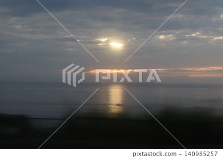 晨光海 140985257