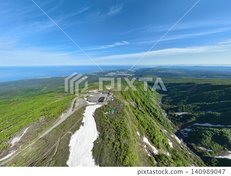 晴朗的早晨,春意盎然,可以看到鳥海山、函館和鳥海藍線。 晴朗的早晨,春意盎然,可以看到鳥海山、函館和鳥海藍線。 140989047
