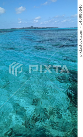 Sea with outstanding transparency Sea with outstanding transparency 140990640