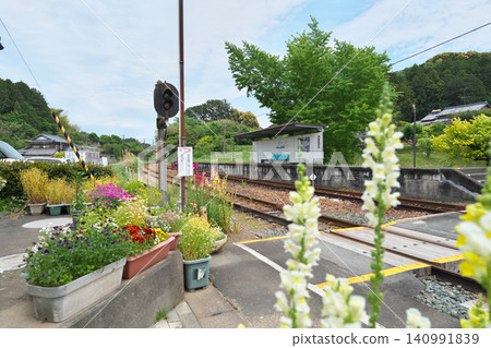 Tenryu Hamanako Railway, Tenhama Line, Tōtōmi-Ichinomiya Station, April Tenryu Hamanako Railway, Tenhama Line, Tōtōmi-Ichinomiya Station, April 140991839