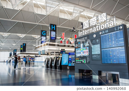 Chubu Centrair International Airport - International Departure Lobby Chubu Centrair International Airport - International Departure Lobby 140992068