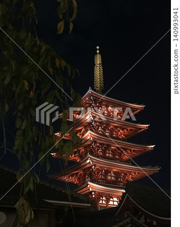The five-story pagoda of Asakusa, lit up at night. The five-story pagoda of Asakusa, lit up at night. 140993041