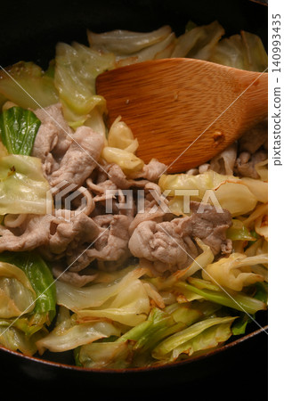 Stir-fried pork and cabbage with miso sauce; spicy stir-fried pork and cabbage with miso sauce. 140993435