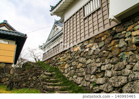 Echizen Ono Castle 140993465