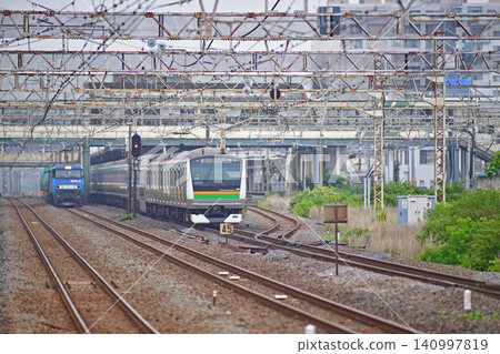 Tokaido Main Line, Hiratsuka, JR East, E233 series 3000 series, E-03 formation (Kozu), EH200-22 Tokaido Main Line, Hiratsuka, JR East, E233 series 3000 series, E-03 formation (Kozu), EH200-22 140997819