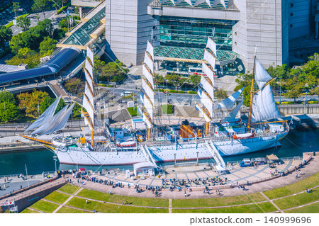 日本橫濱市容新景、滿帆的日本丸和橫濱地標塔=第三名 日本橫濱市容新景、滿帆的日本丸和橫濱地標塔=第三名 140999696