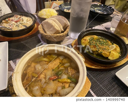 約旦雞肉菜餚 約旦雞肉菜餚 140999740