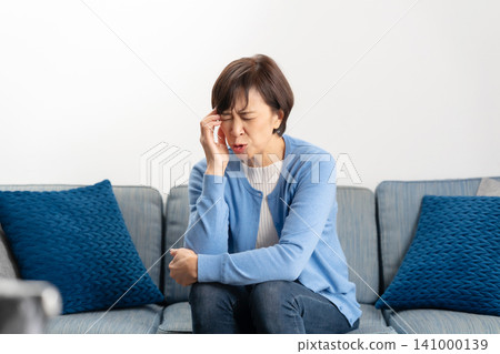 Female headache 141000139