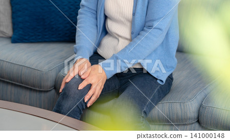 女性，膝關節骨關節炎，手部 141000148