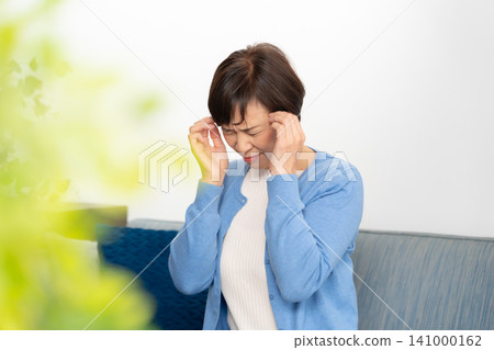 Female headache Female headache 141000162