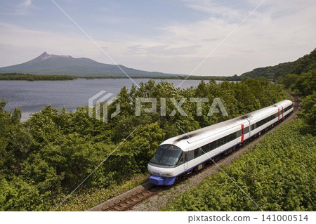 [Logo, people, etc. cannot be retouched] JR Hokkaido Niseko Express - around the time of its decommissioning. 141000514