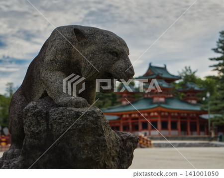 White Tiger and Azure Dragon Tower White Tiger and Azure Dragon Tower 141001050
