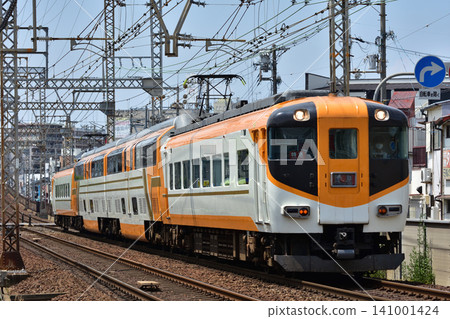 Kintetsu Limited Express 30000 series Vista Car bound for Kashikojima Kintetsu Limited Express 30000 series Vista Car bound for Kashikojima 141001424