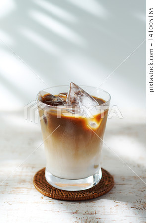 Ice cafe au lait 141005165
