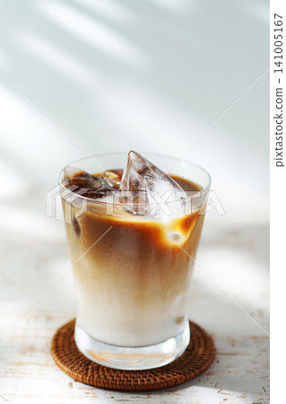 Ice cafe au lait 141005167