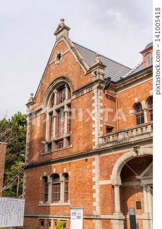 同誌社大學今出川校區克拉克紀念館(重要文化財產):克拉克夫婦捐贈的現代磚造建築。 同誌社大學今出川校區克拉克紀念館(重要文化財產):克拉克夫婦捐贈的現代磚造建築。 141005418