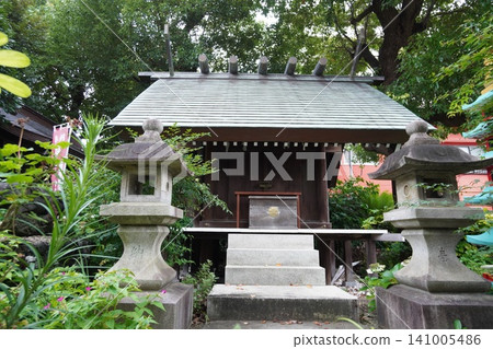 佐竹神社(附神社)與位於大島稻荷神社內的石燈籠 佐竹神社(附神社)與位於大島稻荷神社內的石燈籠 141005486