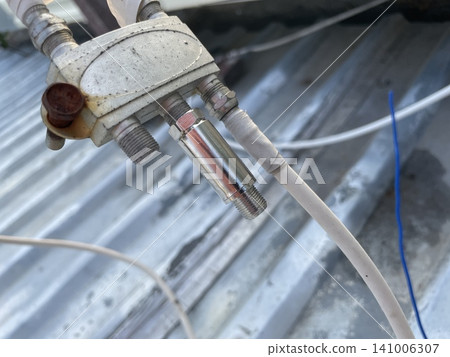 Grounding and lightning protection coaxial cable antenna Grounding and lightning protection coaxial cable antenna 141006307
