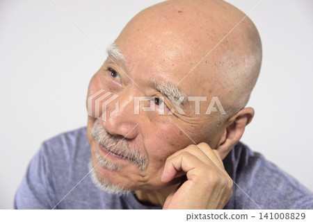 有微笑的老人 141008829