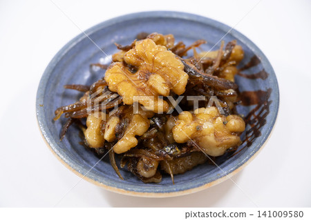 Walnut crepe Walnut crepe 141009580