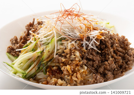 Cold Spicy Dan Dan Noodles Cold Spicy Dan Dan Noodles 141009721
