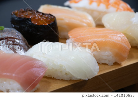 sushi sushi 141010653