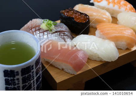 sushi sushi 141010654