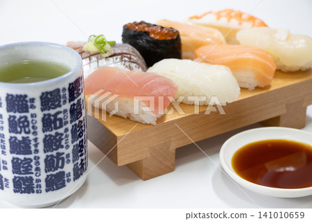 sushi sushi 141010659