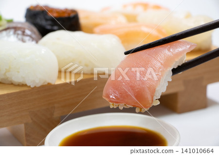 sushi sushi 141010664