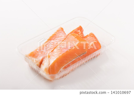 [Chilean farmed] Silver salmon belly dried 141010697