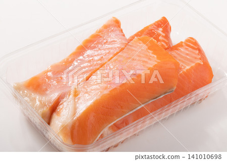 [Chilean farmed] Silver salmon belly dried 141010698