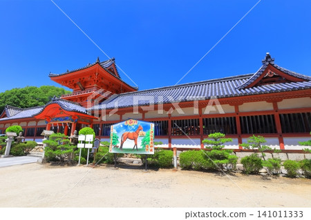 [Ehime Prefecture] The magnificent Isaniwa Shrine (one of Japan's three great Hachiman-style shrines) 141011333