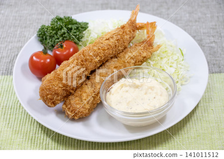 Fried shrimp 141011512