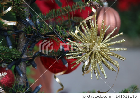 Christmas tree decorations 82 Christmas tree decorations 82 141012189