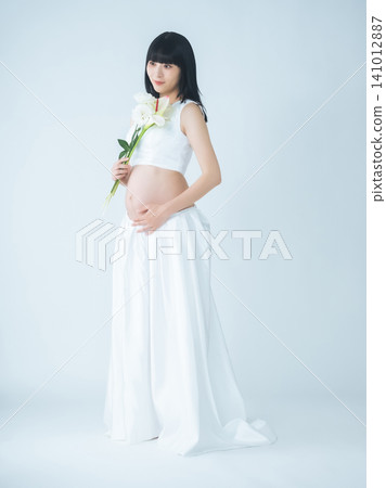 Maternity photos. Pregnant women, pregnancy, maternity dresses, commemorative photos, trying to conceive, mom, childbirth, belly, photo studio. Maternity photos. Pregnant women, pregnancy, maternity dresses, commemorative photos, trying to conceive, mom, childbirth, belly, photo studio. 141012887