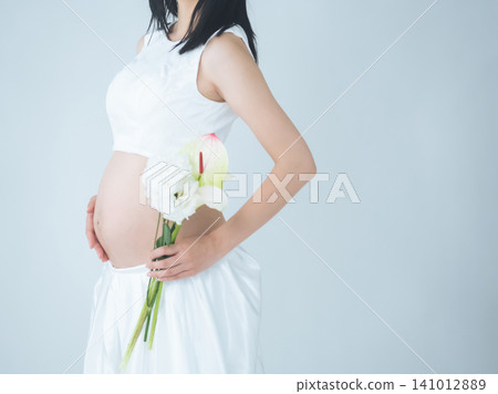 Maternity photos. Pregnant women, pregnancy, maternity dresses, commemorative photos, trying to conceive, mom, childbirth, belly, photo studio. Maternity photos. Pregnant women, pregnancy, maternity dresses, commemorative photos, trying to conceive, mom, childbirth, belly, photo studio. 141012889