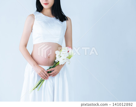 Maternity photos. Pregnant women, pregnancy, maternity dresses, commemorative photos, trying to conceive, mom, childbirth, belly, photo studio. Maternity photos. Pregnant women, pregnancy, maternity dresses, commemorative photos, trying to conceive, mom, childbirth, belly, photo studio. 141012892