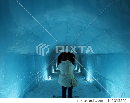 Winter at Lake Shikotsu Onsen: Illuminated Ice Tunnel Winter at Lake Shikotsu Onsen: Illuminated Ice Tunnel 141013231
