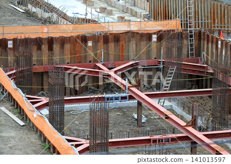 Image of bracing for retaining walls Image of bracing for retaining walls 141013597