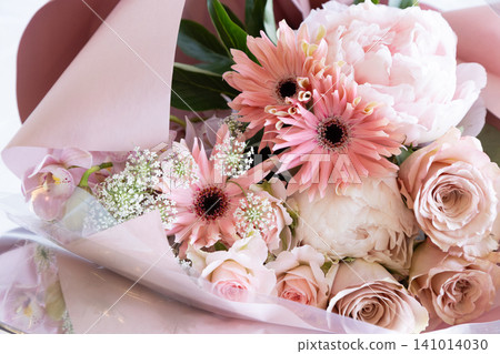 A bouquet of happiness and love, all in pink. A bouquet of happiness and love, all in pink. 141014030