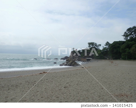 Katsurahama Beach and Ryuo Cape after the typhoon. Katsurahama Beach and Ryuo Cape after the typhoon. 141015425