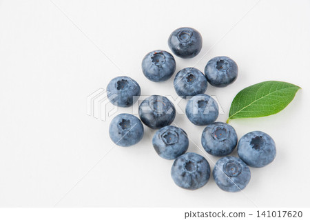 Fresh blueberries Fresh blueberries 141017620