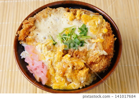 美味豬裡肌排飯 美味豬裡肌排飯 141017684
