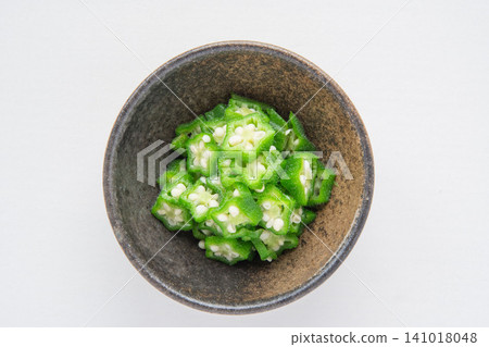 chopped okra 141018048