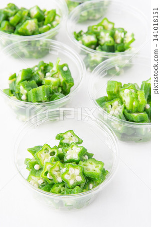 Chopped okra for freezing Chopped okra for freezing 141018151