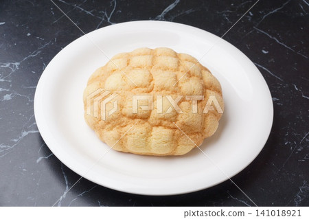 Delicious melonpan 141018921