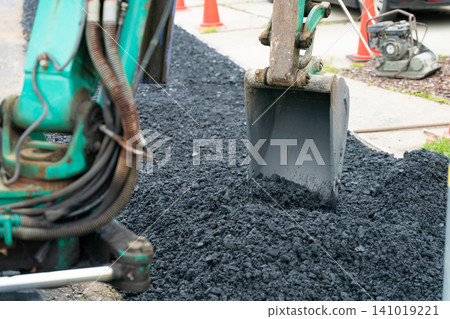 鋪路工作 鋪路工作 141019221