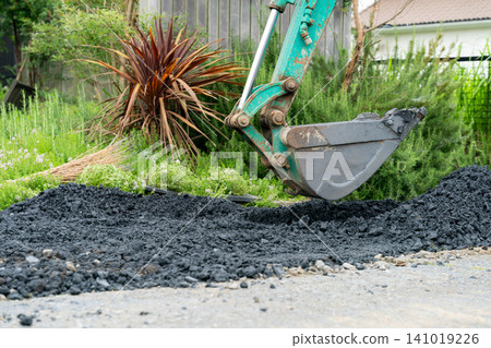 Road paving work Road paving work 141019226