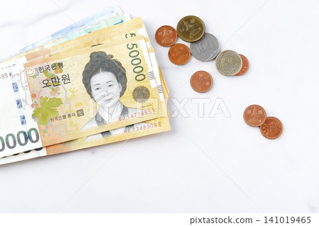 South Korean Won (KRW) - The currency of South Korea, the won (KRW) (banknotes and coins) South Korean Won (KRW) - The currency of South Korea, the won (KRW) (banknotes and coins) 141019465