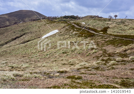 三重縣稻部市龍嶽山登頂健行路線:鈴鹿七山 三重縣稻部市龍嶽山登頂健行路線:鈴鹿七山 141019543